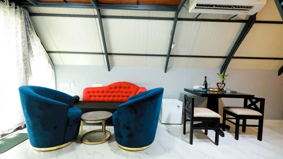 Family Suite with Private Balcony — photo 11